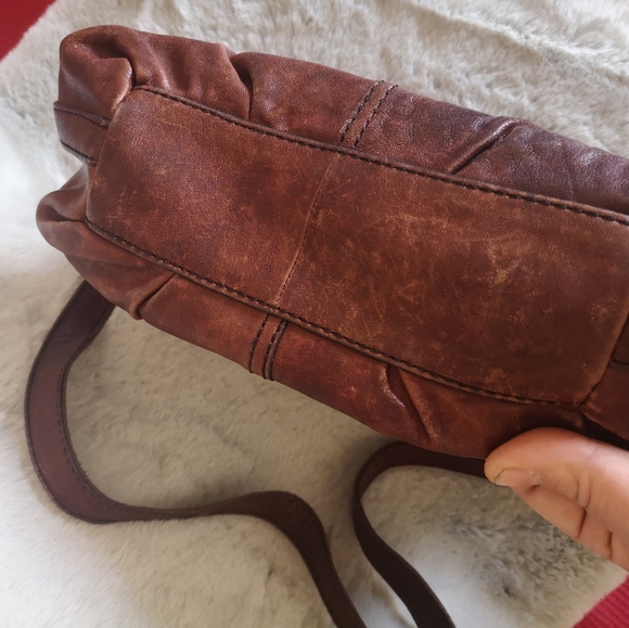 fossil leather crossbody bag - Picture 9 of 14